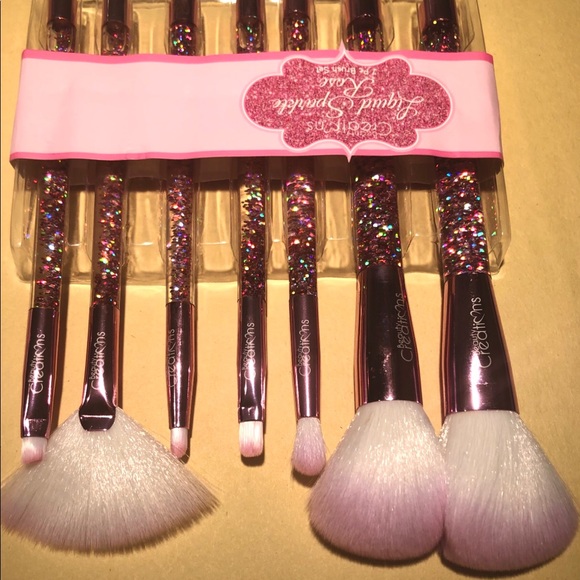 makeup brushes - Picture 3 of 4